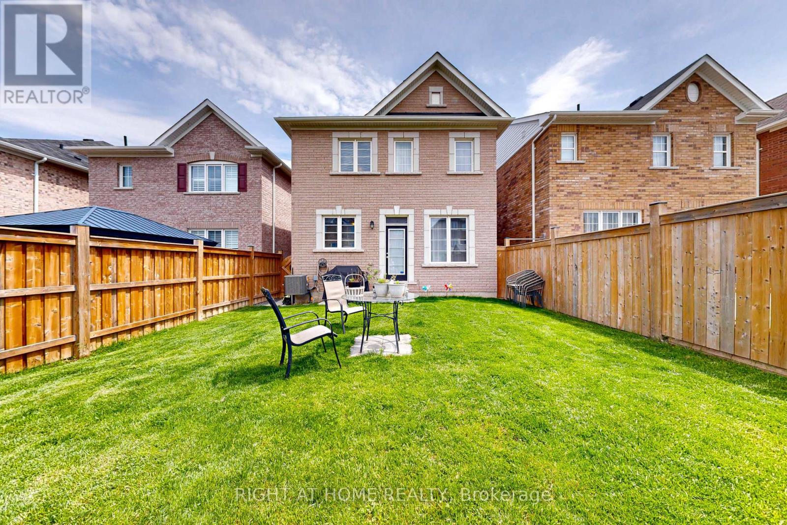1058 Belcourt Street, Pickering, Ontario  L1X 0G2 - Photo 48 - E12187985