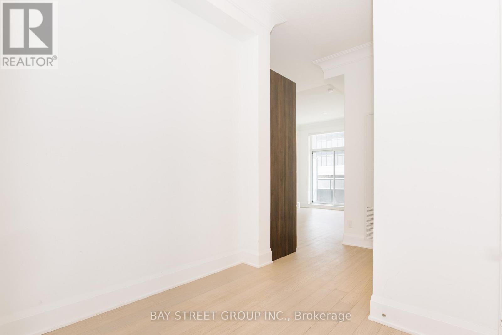 201 - 25 Water Walk Drive, Markham, Ontario  L6G 0G3 - Photo 17 - N12187987
