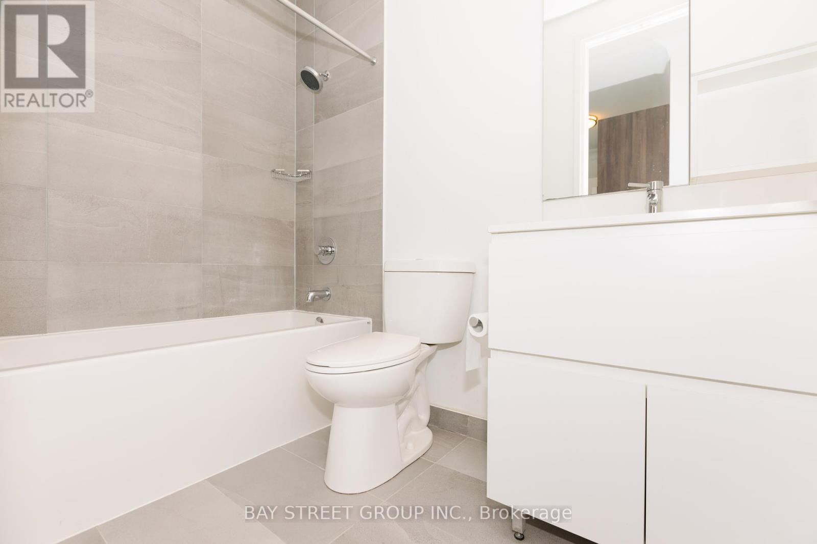 201 - 25 Water Walk Drive, Markham, Ontario  L6G 0G3 - Photo 19 - N12187987