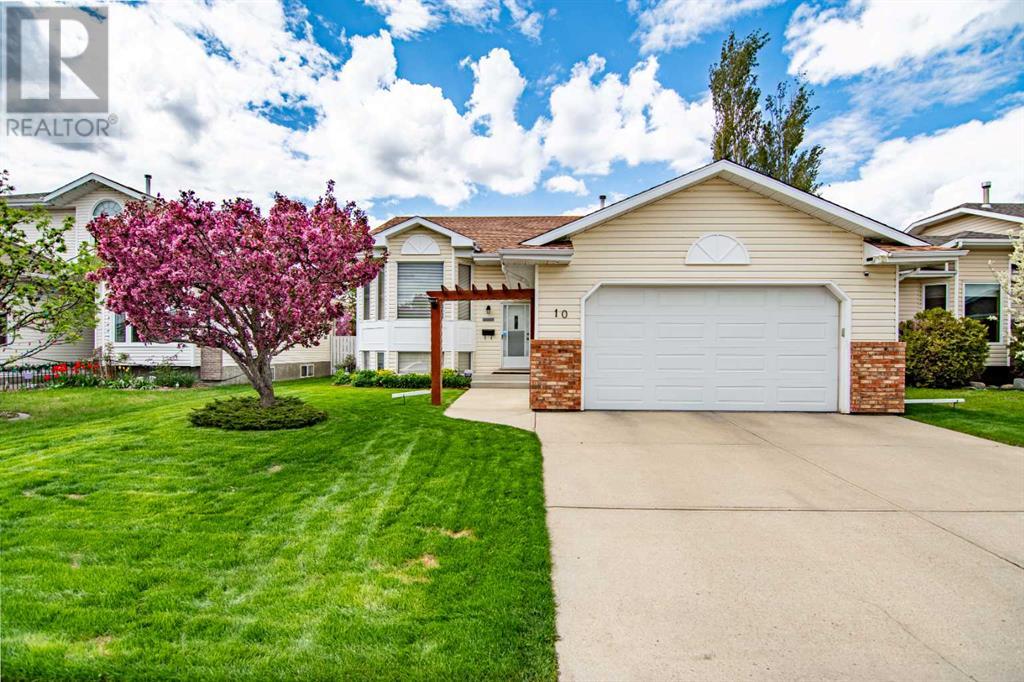 10 Densmore Crescent, Red Deer, Alberta  T4R 2L8 - Photo 1 - A2225850
