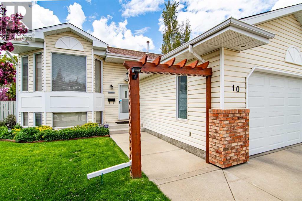 10 Densmore Crescent, Red Deer, Alberta  T4R 2L8 - Photo 3 - A2225850
