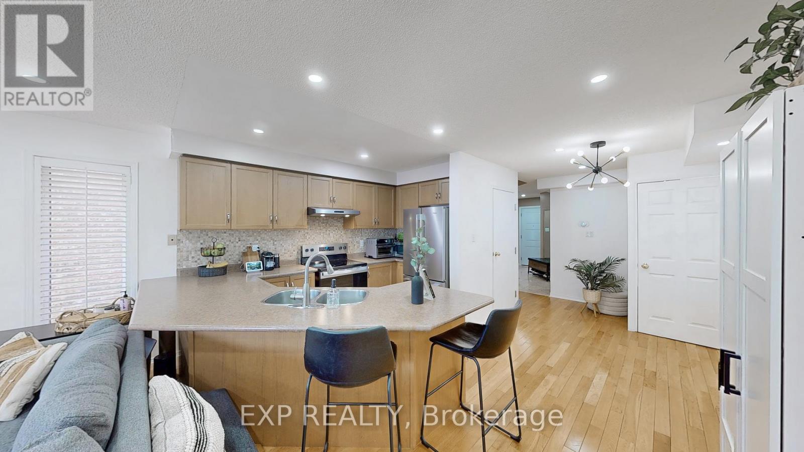 Upper - 1121 Foxglove Place, Mississauga (East Credit), Ontario  L5V 2N4 - Photo 3 - W12187980