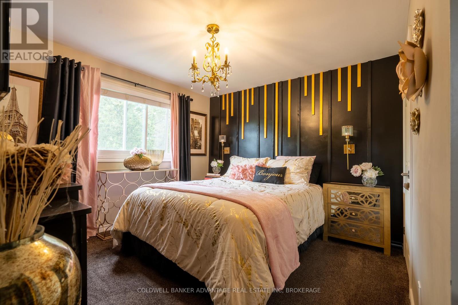 4504 Queensway Gardens N, Niagara Falls, Ontario  L2E 6P7 - Photo 14 - X12187996