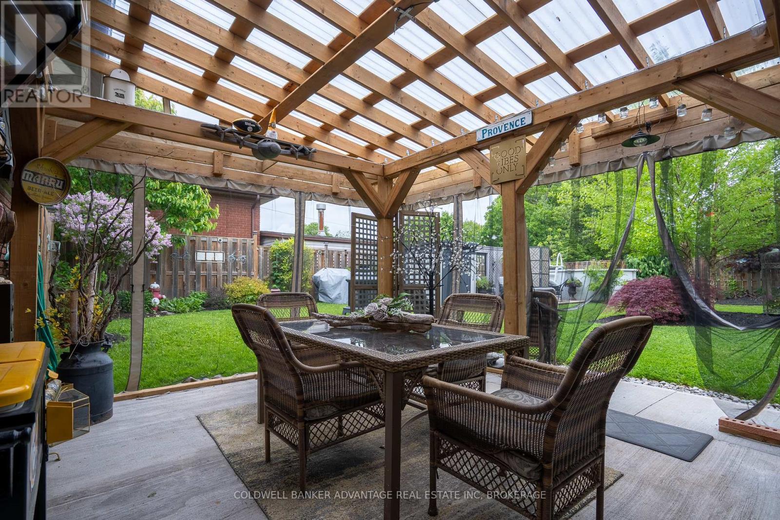 4504 Queensway Gardens N, Niagara Falls, Ontario  L2E 6P7 - Photo 22 - X12187996