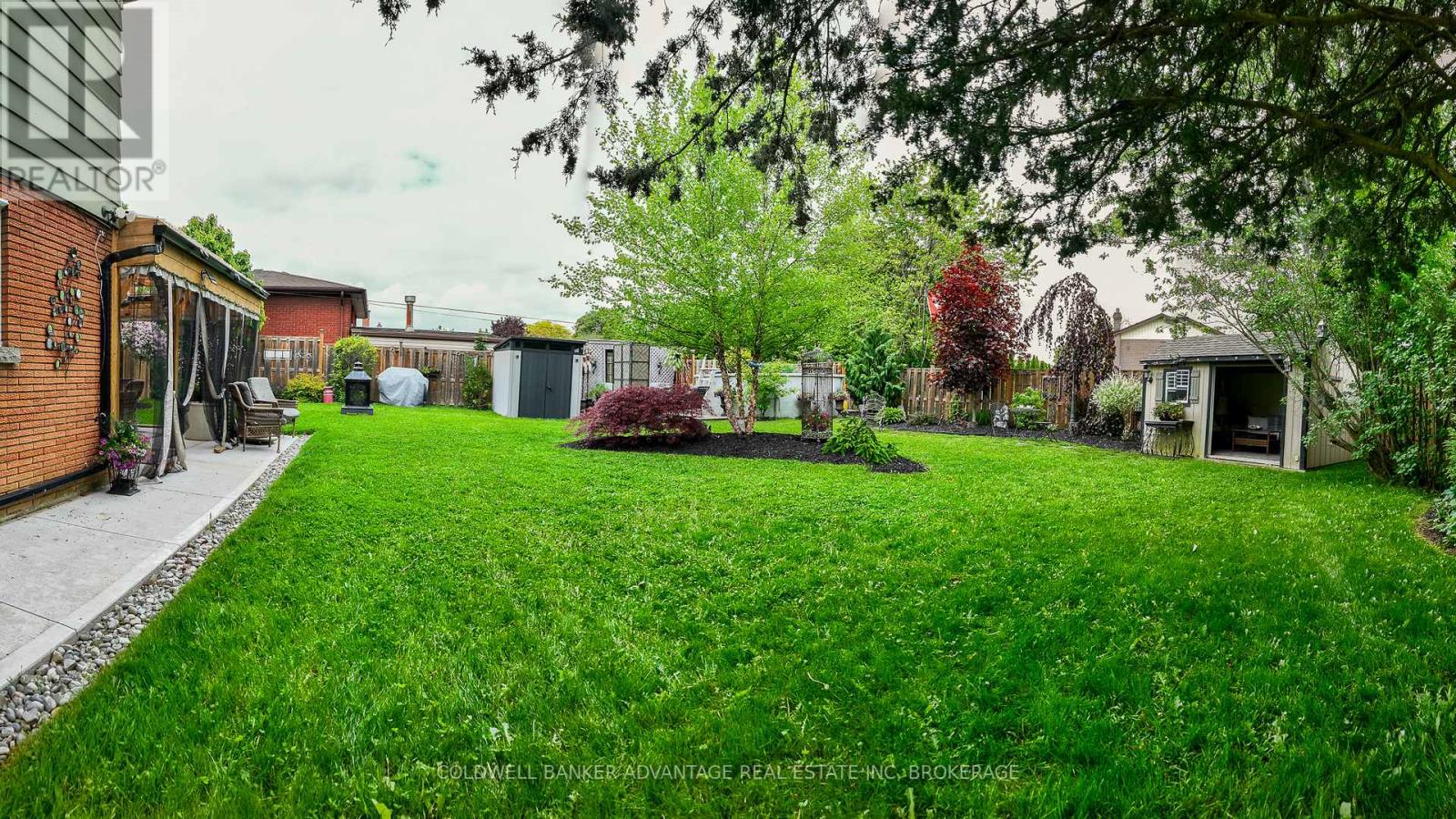 4504 Queensway Gardens N, Niagara Falls, Ontario  L2E 6P7 - Photo 25 - X12187996