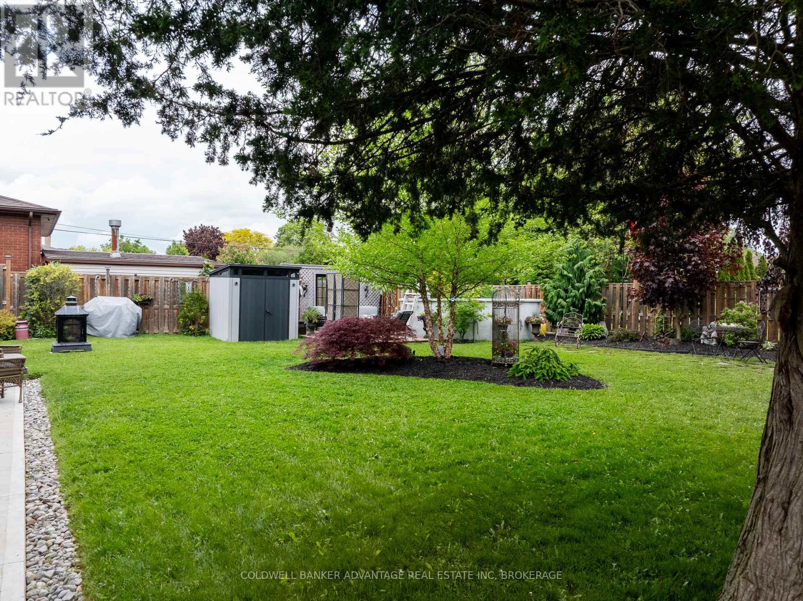 4504 Queensway Gardens N, Niagara Falls, Ontario  L2E 6P7 - Photo 26 - X12187996