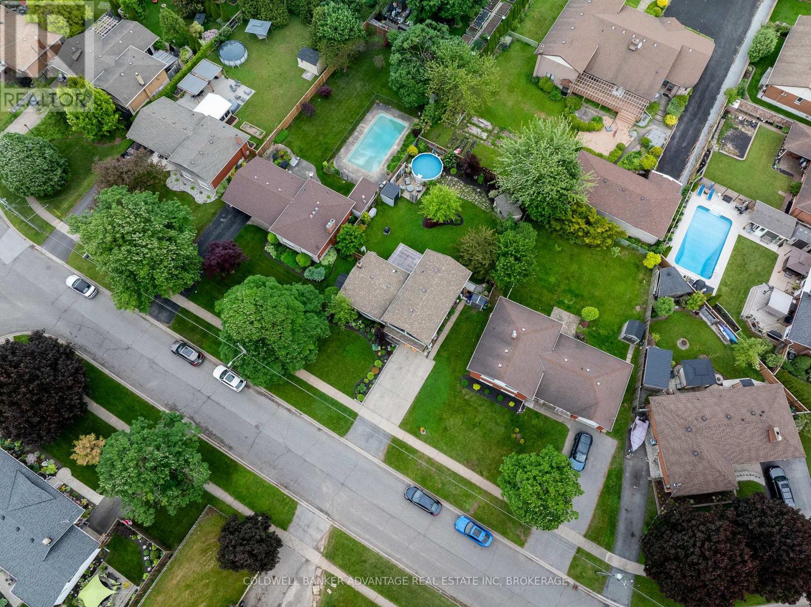 4504 Queensway Gardens N, Niagara Falls, Ontario  L2E 6P7 - Photo 28 - X12187996