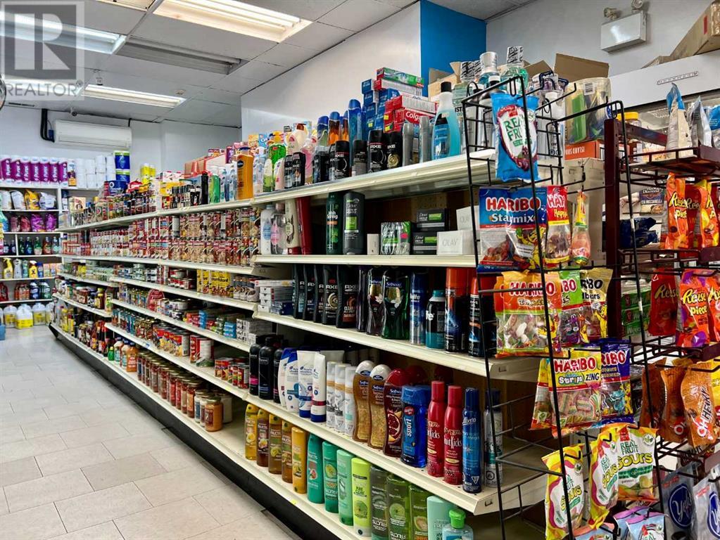 123 Grocery Avenue, Calgary, Alberta  T2T 0B2 - Photo 6 - A2225097