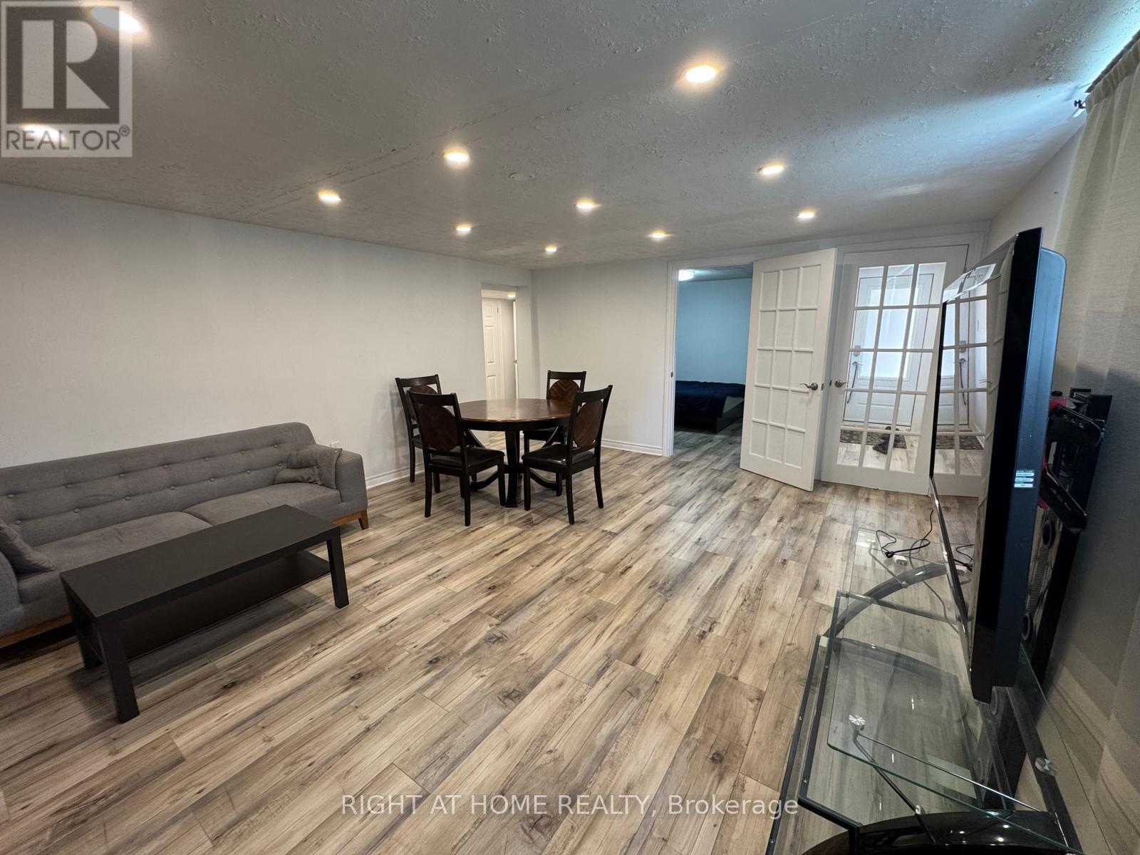 Lower Level - 324 Burnett Avenue, Toronto, Ontario  M2N 1W4 - Photo 14 - C12187998