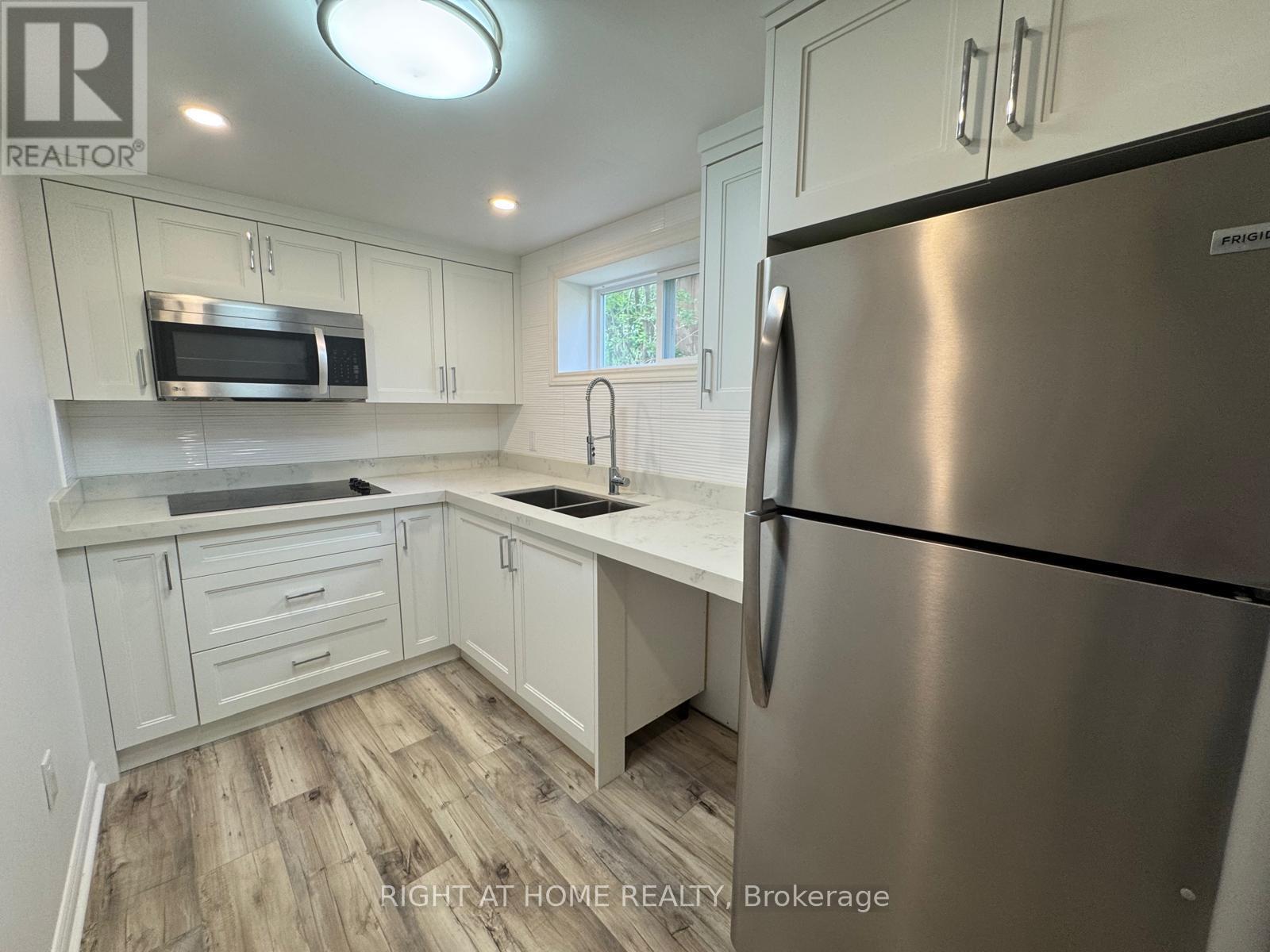 Lower Level - 324 Burnett Avenue, Toronto, Ontario  M2N 1W4 - Photo 8 - C12187998