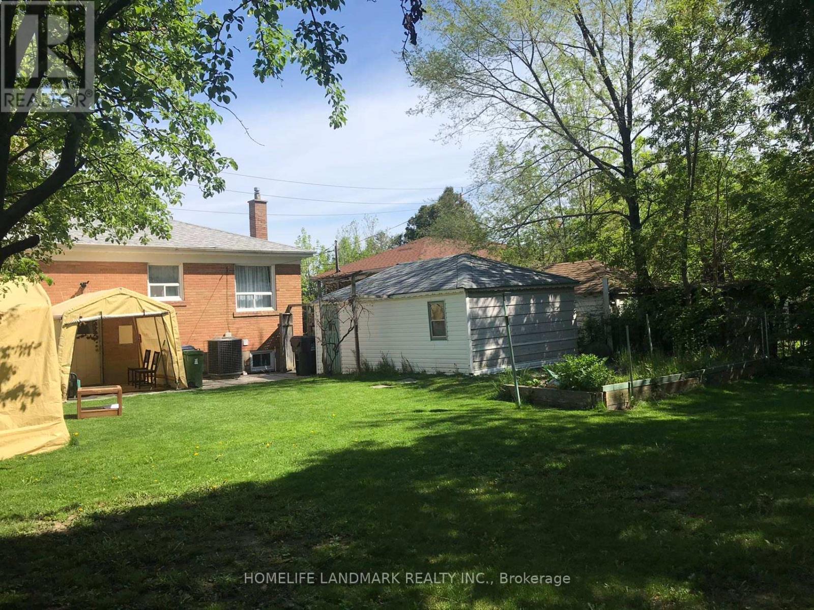 Main Unit - 107 Waterloo Avenue, Toronto, Ontario  M3H 3Y6 - Photo 13 - C12188001