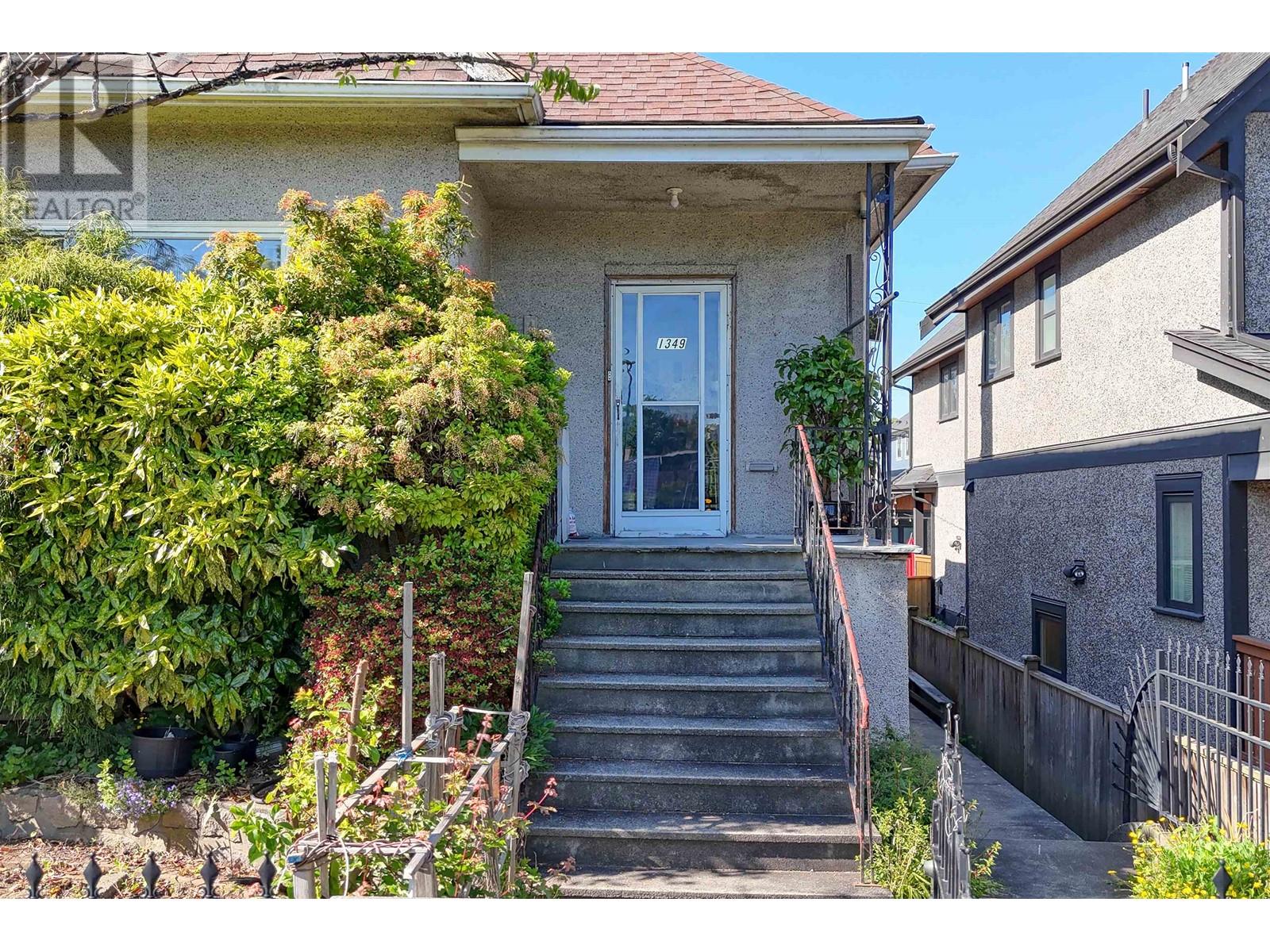 1349 E 14th Avenue, Vancouver, British Columbia  V5N 2C7 - Photo 2 - R2989977