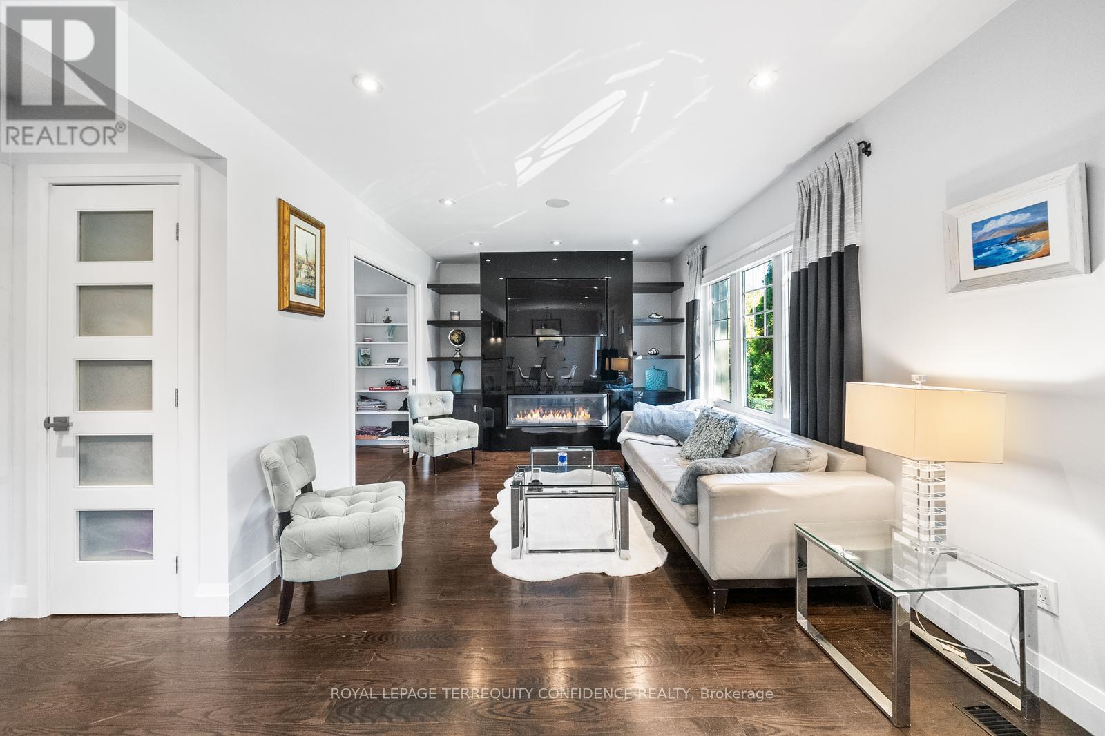 45 Glenborough Park Crescent, Toronto, Ontario  M2R 2G4 - Photo 8 - C12188025
