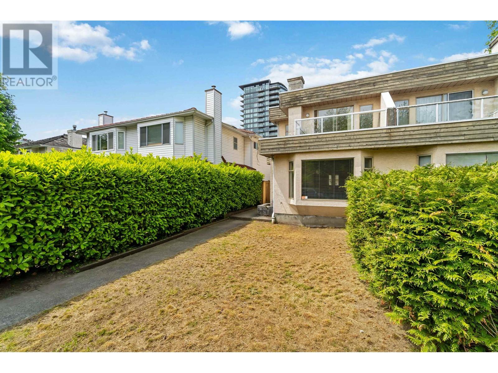 8489 French Street, Vancouver, British Columbia  V6P 4W3 - Photo 2 - R3007659