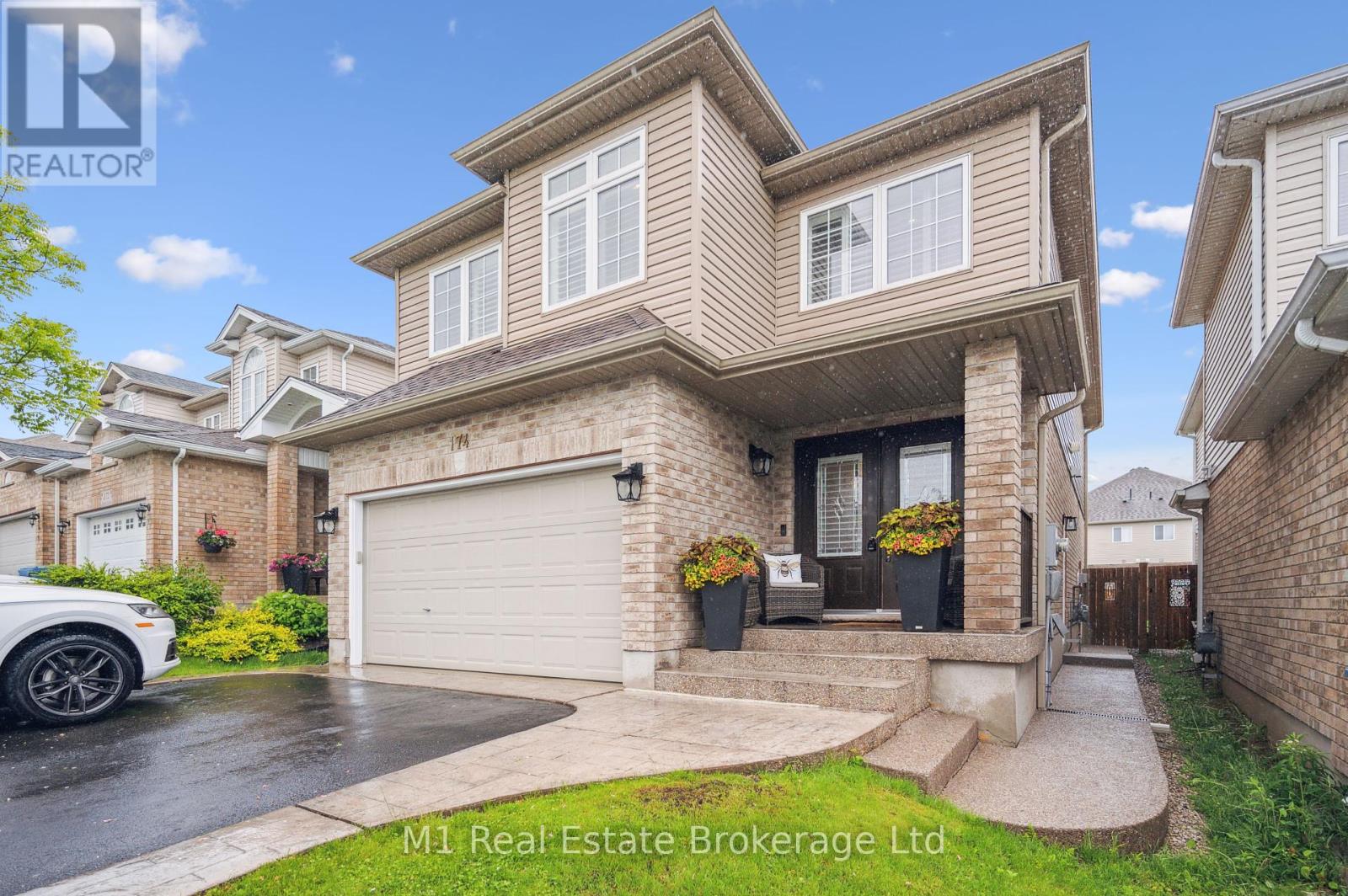 174 CURZON CRESCENT, Guelph, Ontario