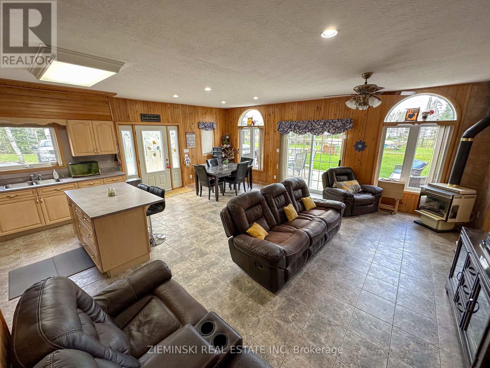 169 Nellie Lake Road E, Iroquois Falls, Ontario  P0K 1G0 - Photo 3 - T12188046
