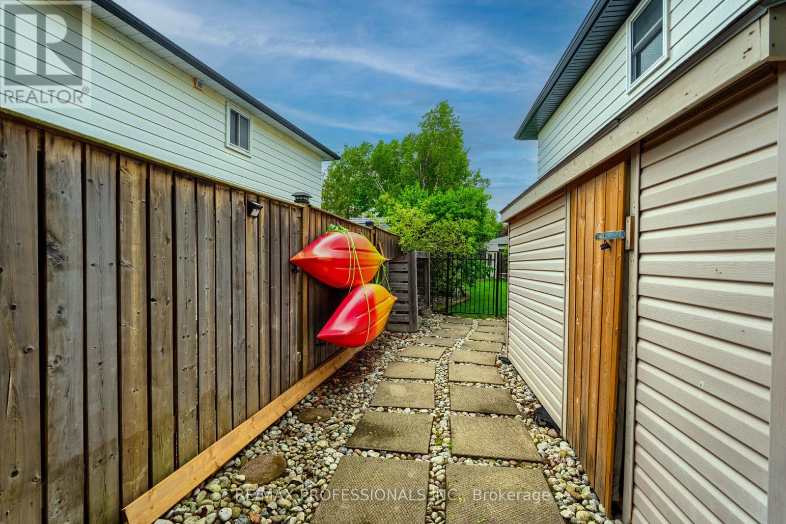 193 Delrex Boulevard, Halton Hills, Ontario  L7G 4E4 - Photo 39 - W12183530