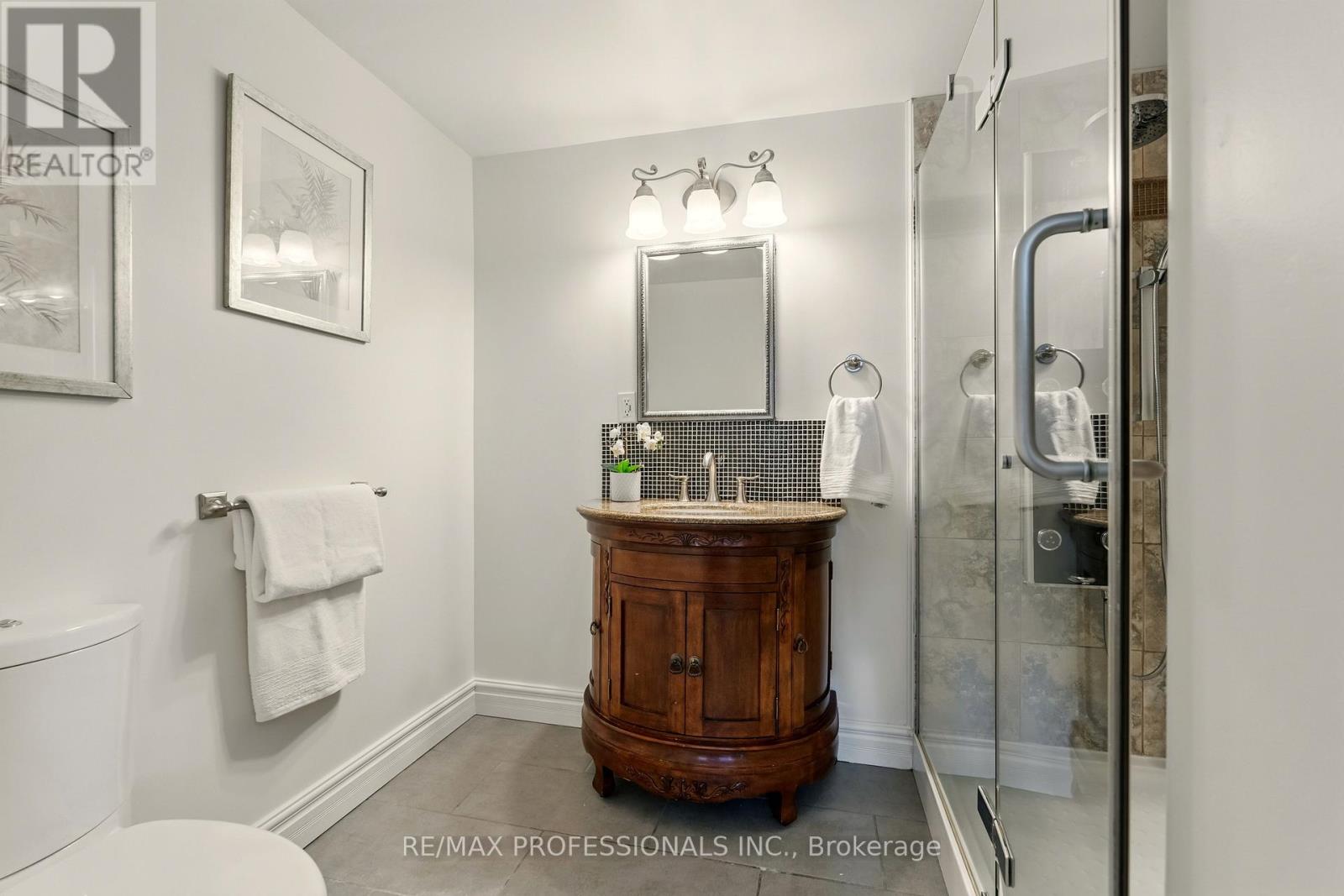 193 Delrex Boulevard, Halton Hills, Ontario  L7G 4E4 - Photo 29 - W12183530