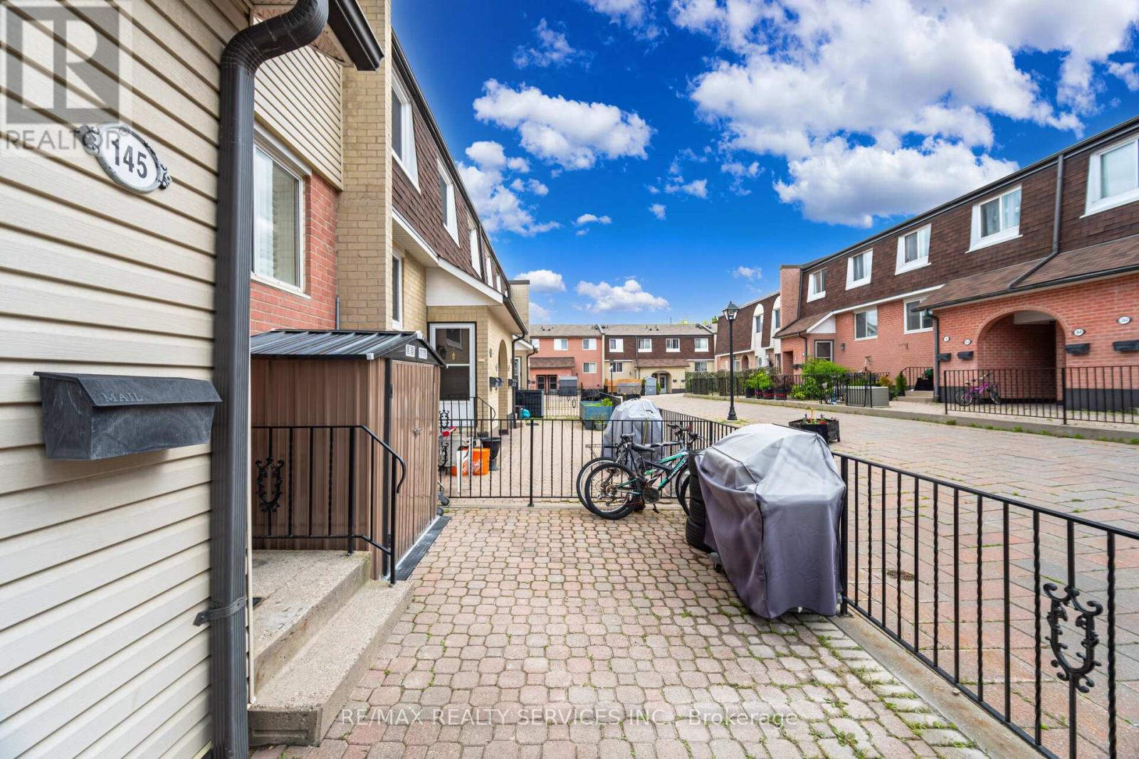 145 - 2170 Bromsgrove Road, Mississauga, Ontario  L5J 4J2 - Photo 2 - W12188031