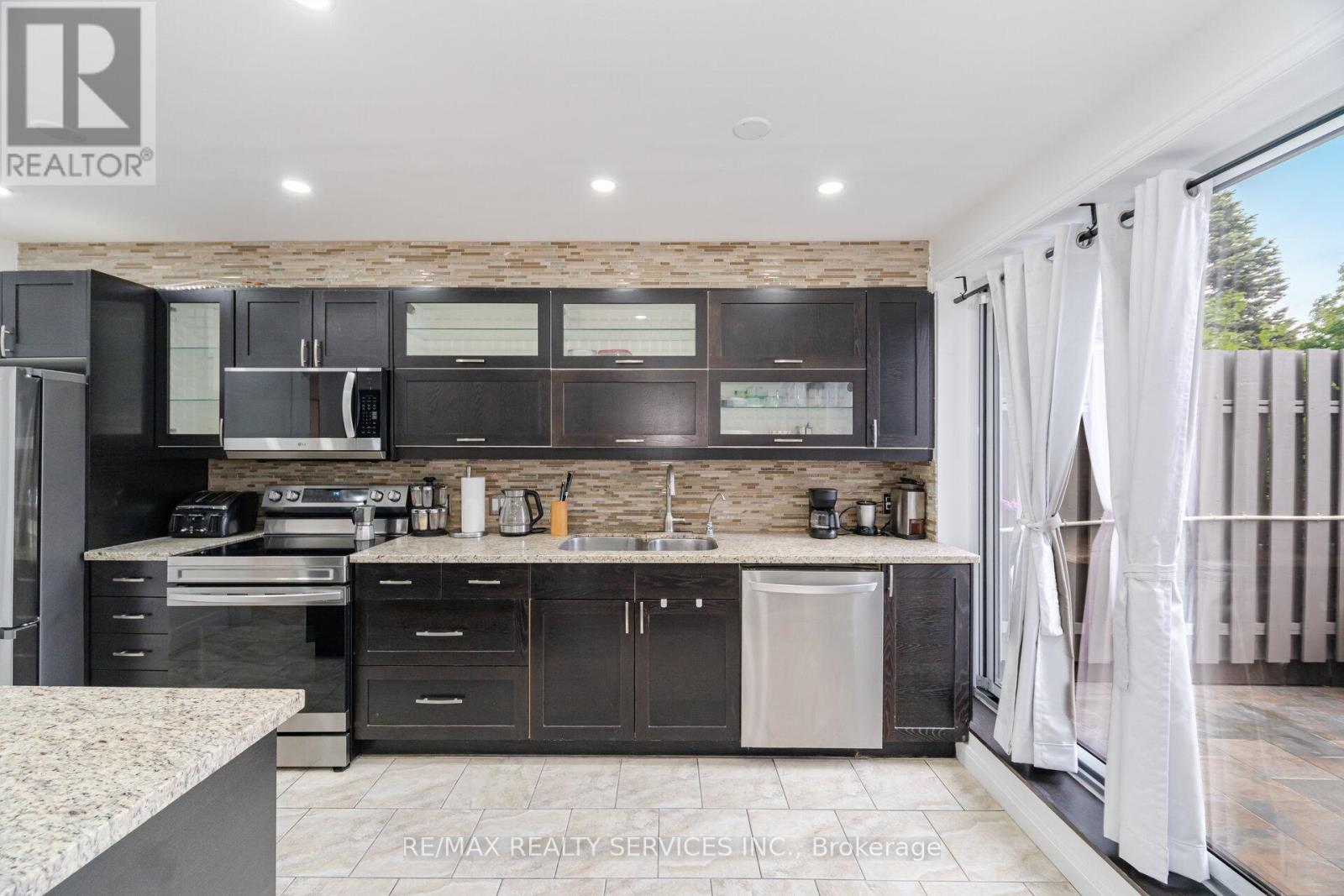 145 - 2170 Bromsgrove Road, Mississauga, Ontario  L5J 4J2 - Photo 13 - W12188031