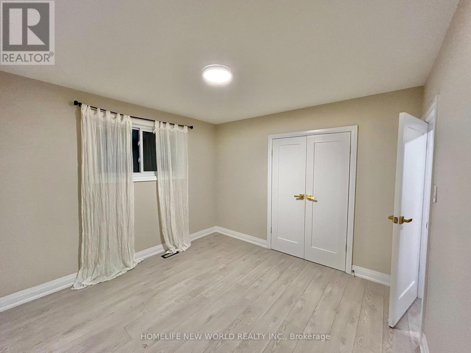 261 Silverbirch Drive, Newmarket, Ontario  L3Y 2Z6 - Photo 10 - N12187431