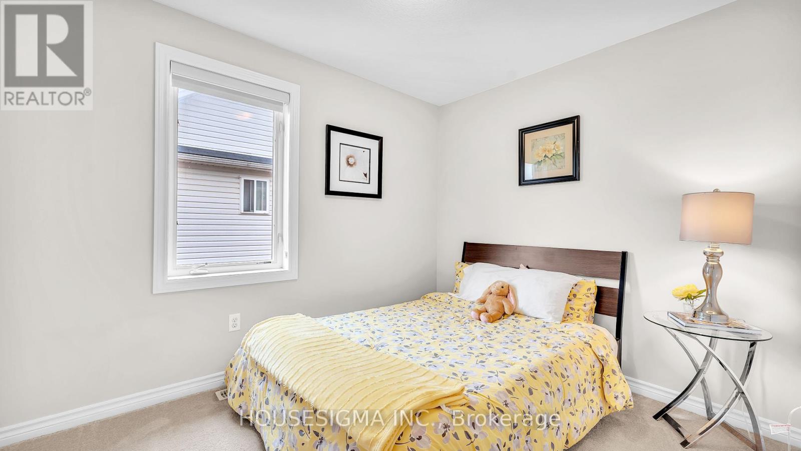 Photo 19 of 30 for 939 Silverfox Crescent
