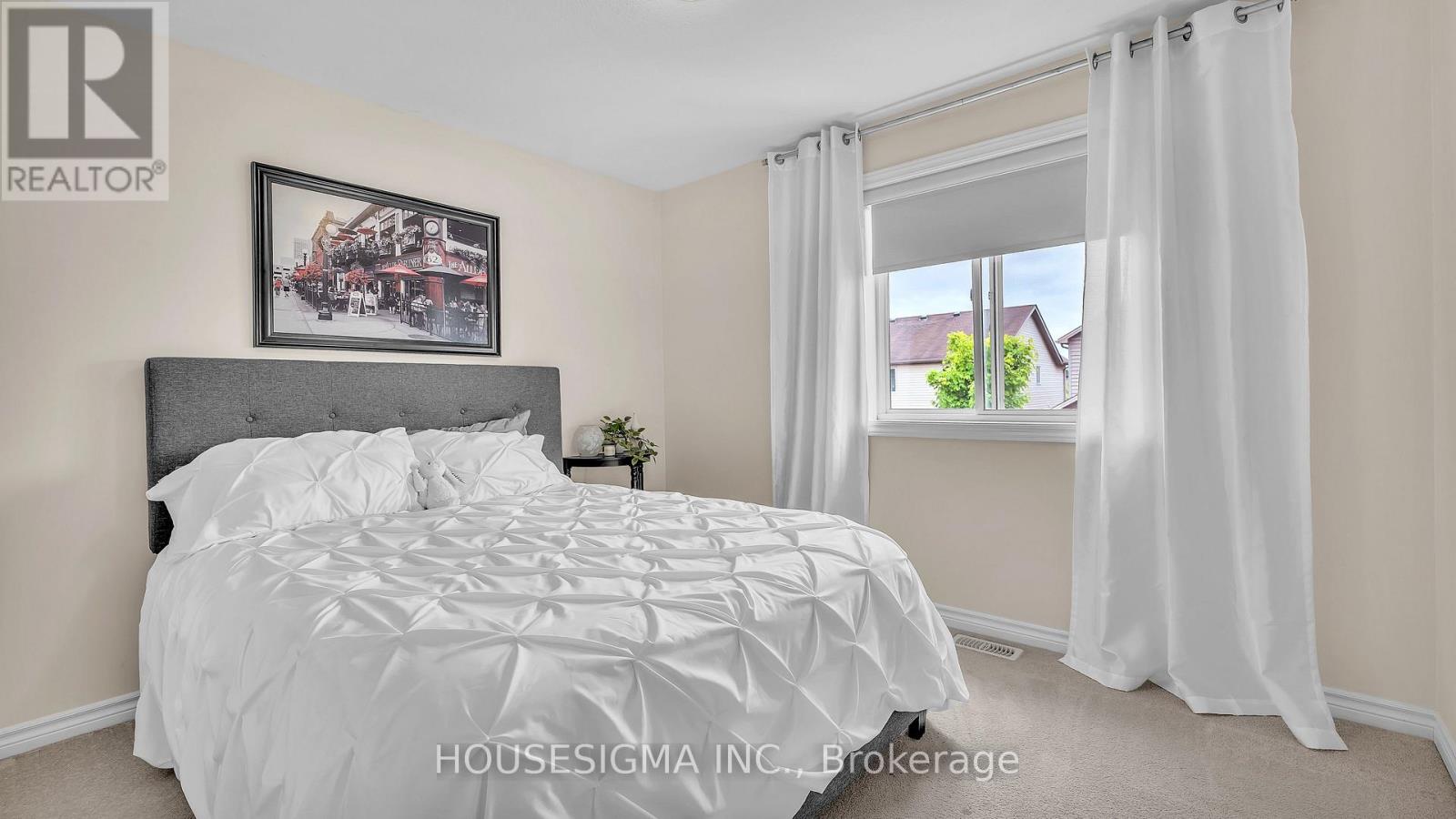 Photo 22 of 30 for 939 Silverfox Crescent