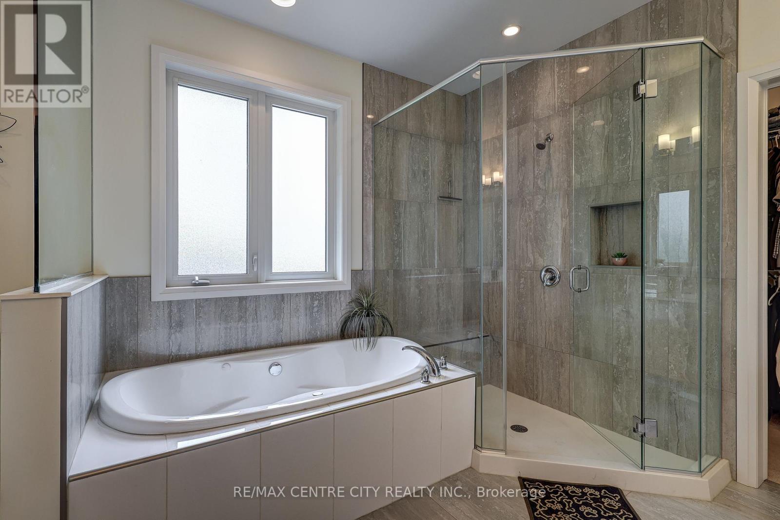 11630 Imperial Road Highway, Malahide, Ontario  N5H 2R3 - Photo 21 - X12188079