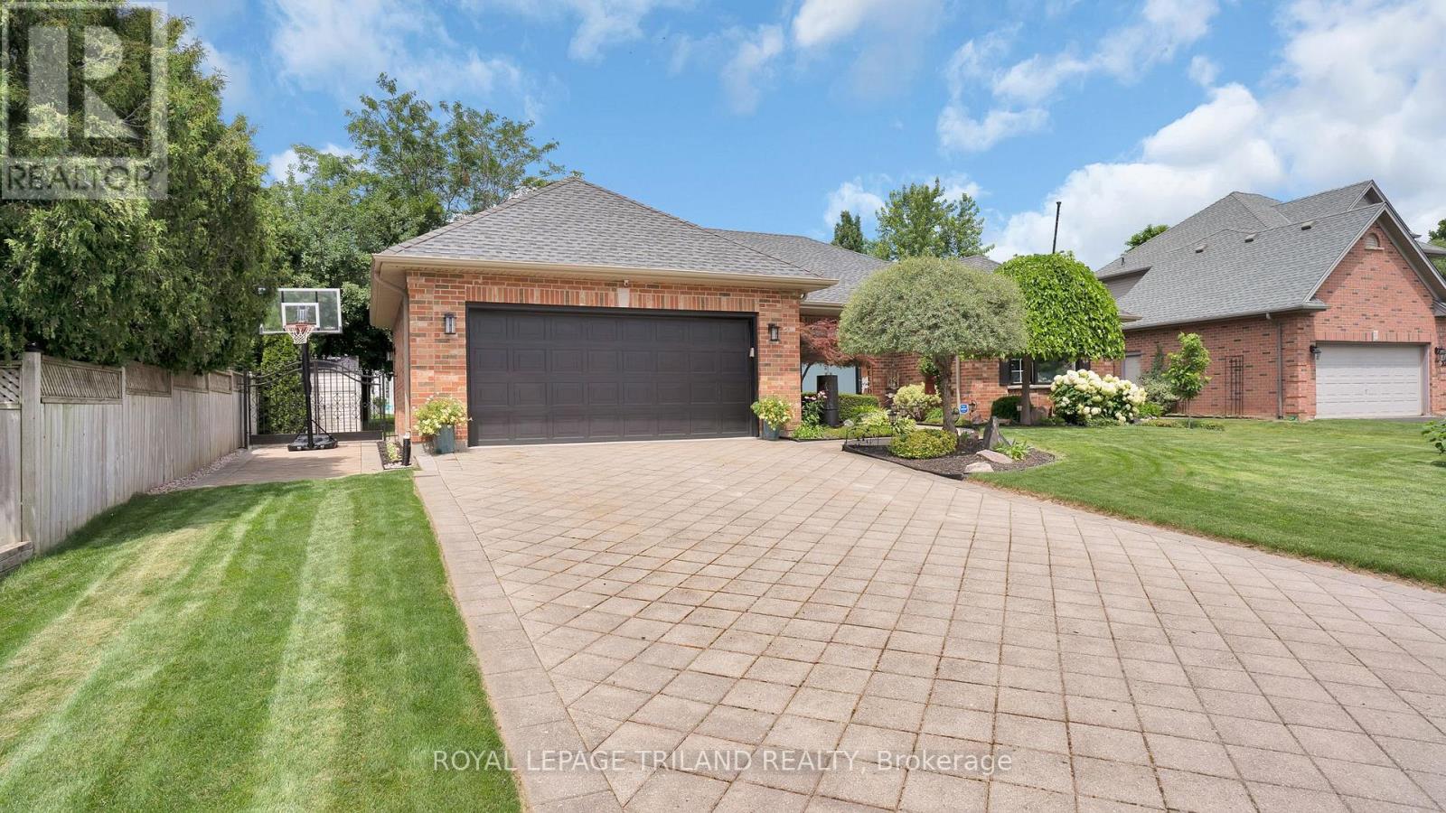 Property at 36 WINGREEN LANE image 2