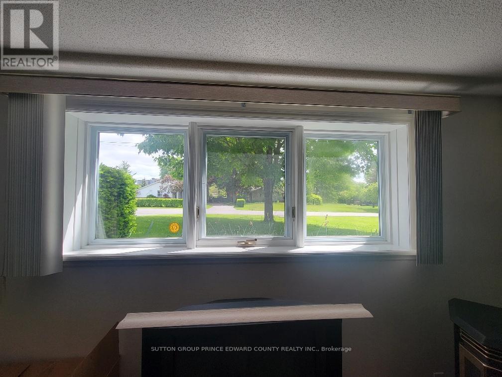 100 Selena Avenue, Belleville (Belleville Ward), Ontario  K8P 4C4 - Photo 29 - X12188104