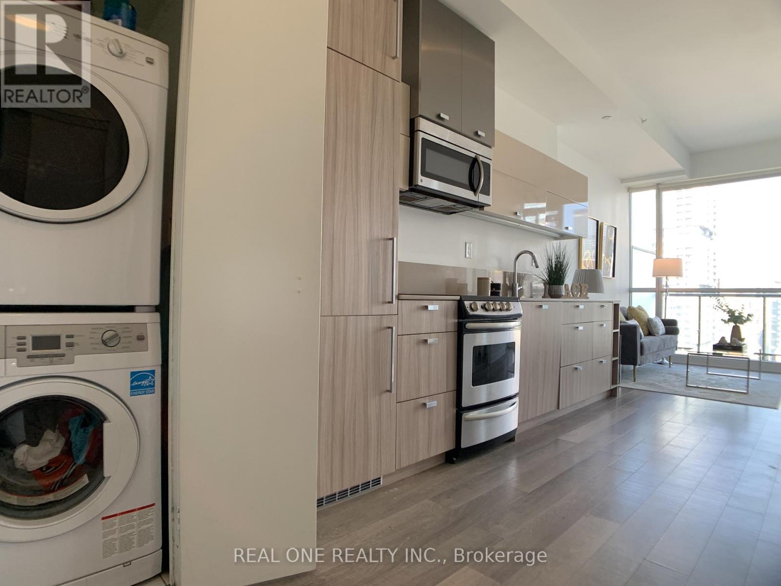 2306 - 290 Adelaide Street W, Toronto, Ontario  M5V 1P6 - Photo 6 - C12188043