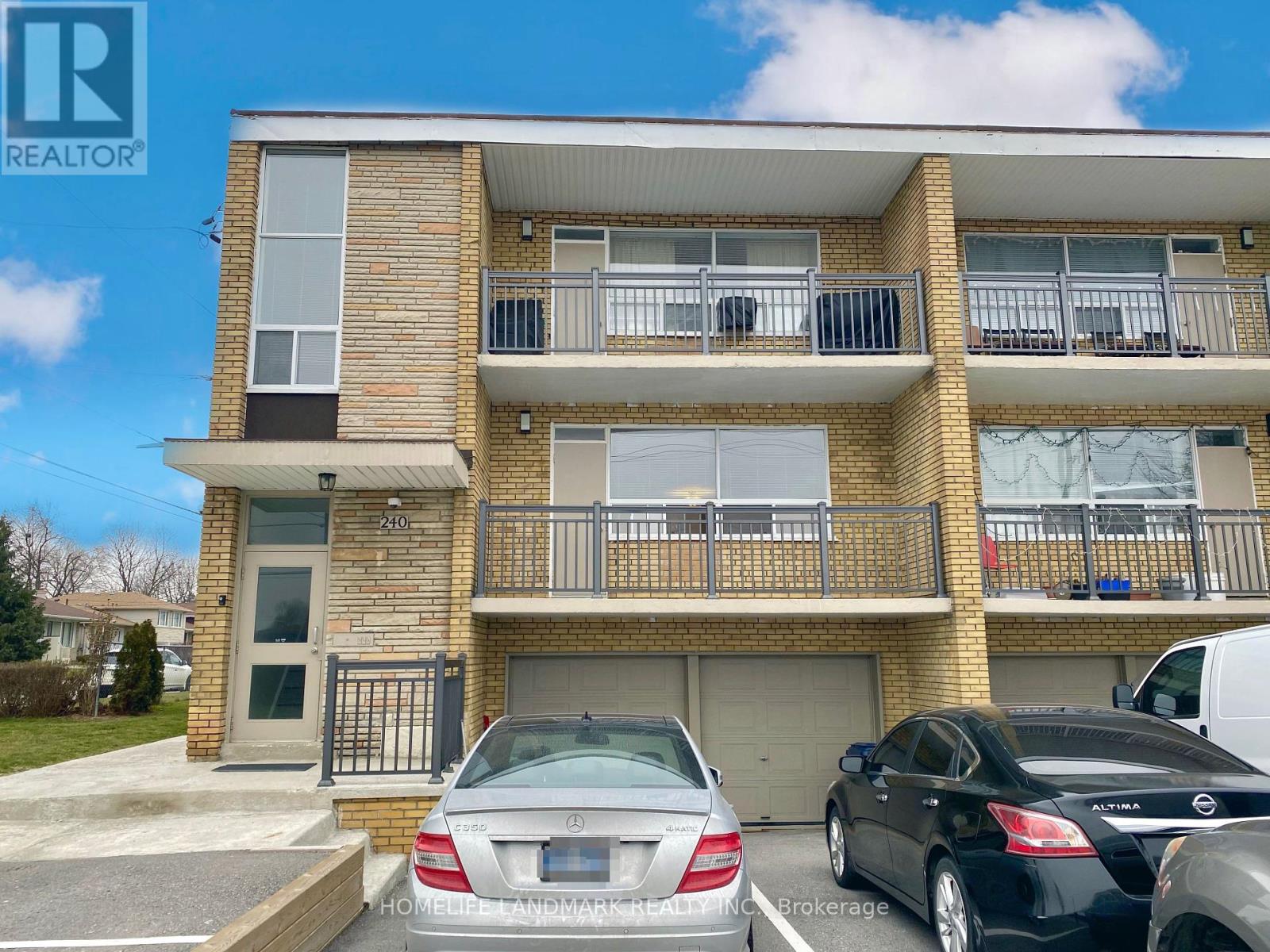 2 - 240 WILMINGTON AVENUE, Toronto, Ontario
