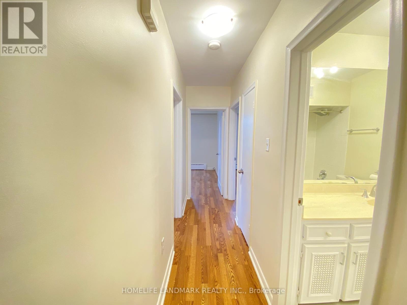 2 - 240 Wilmington Avenue, Toronto, Ontario  M3H 5K3 - Photo 11 - C12188045