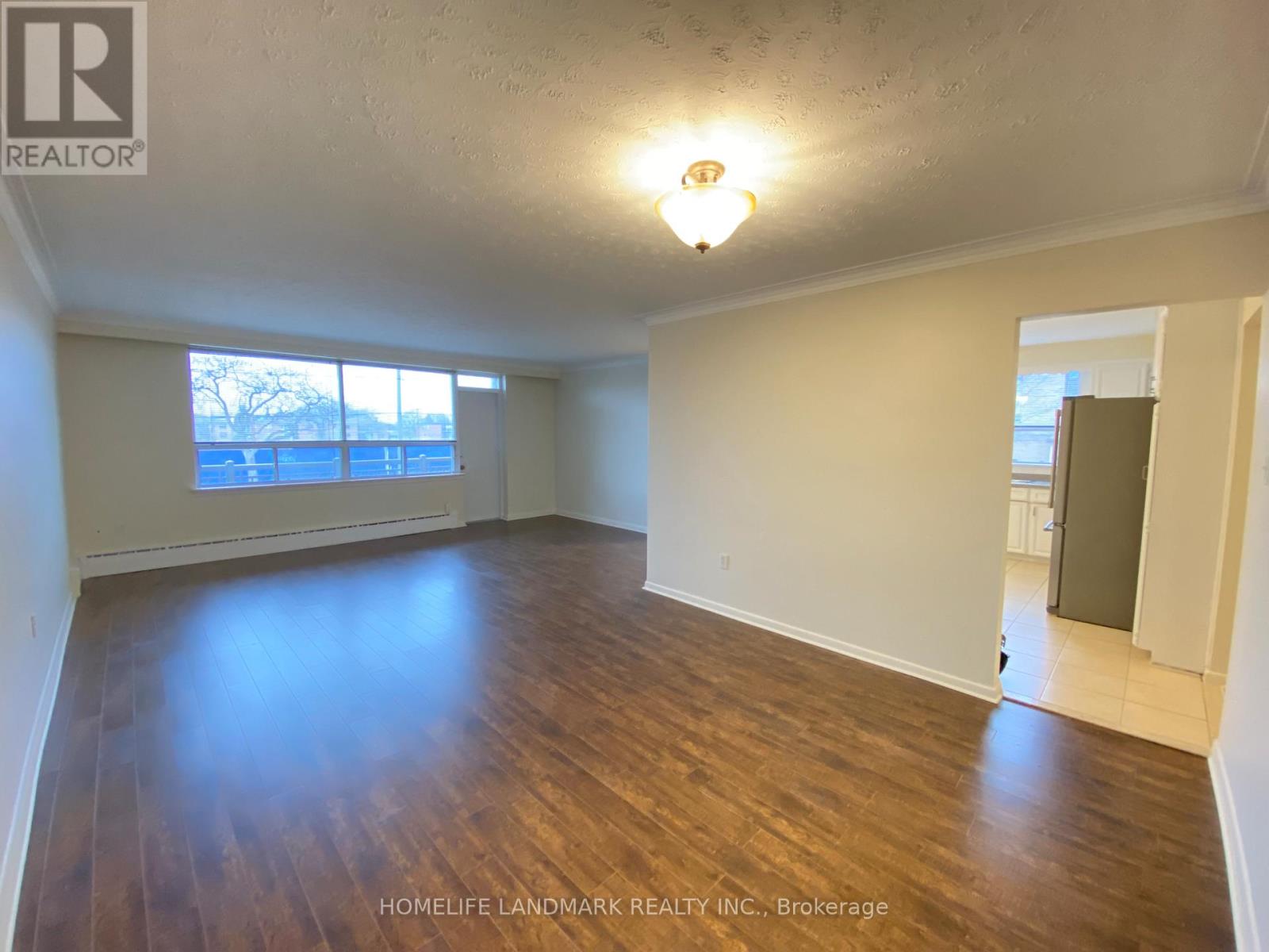 2 - 240 Wilmington Avenue, Toronto, Ontario  M3H 5K3 - Photo 8 - C12188045