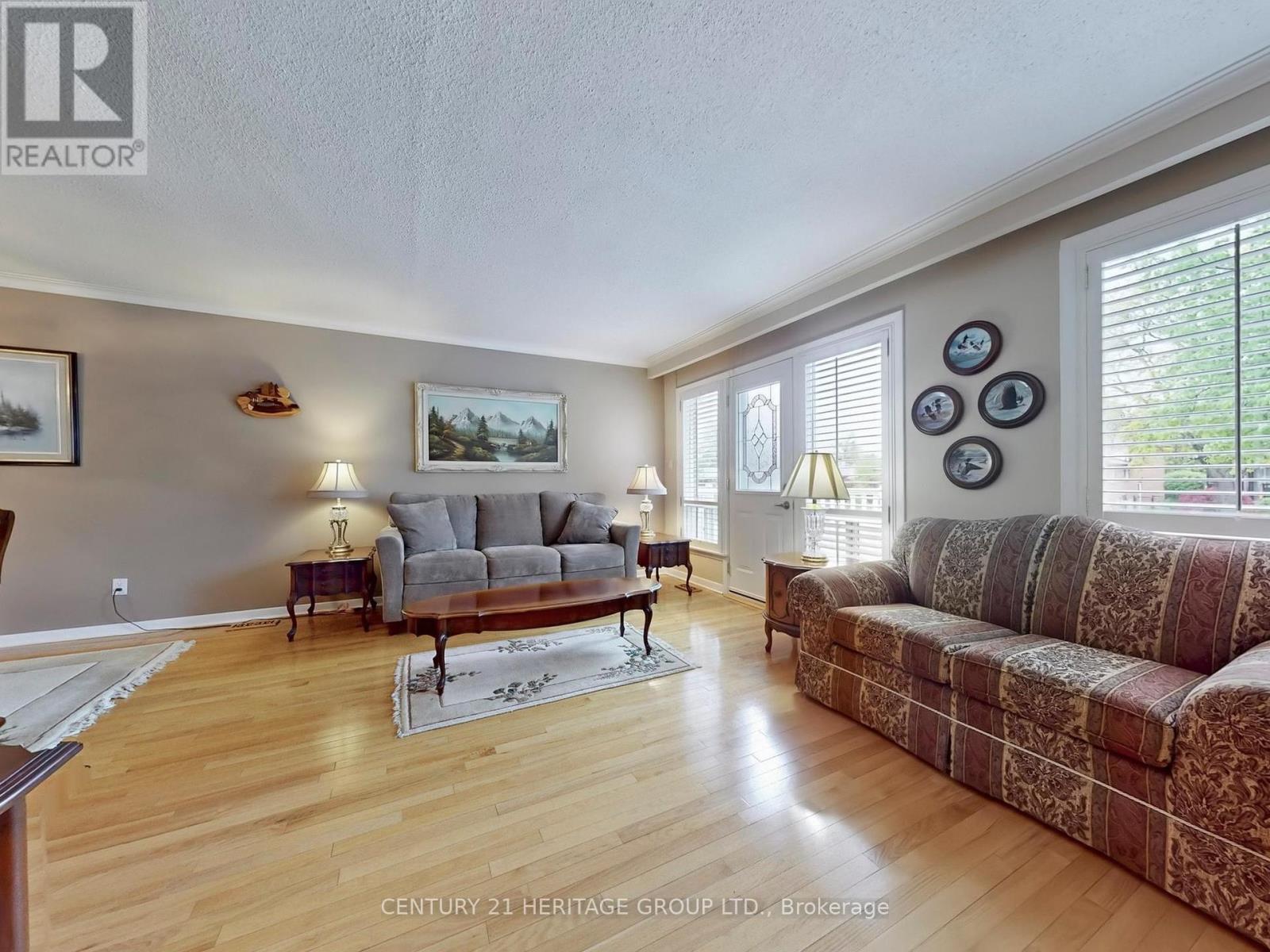 45 Reiber Crescent, Toronto, Ontario  M2H 1C3 - Photo 3 - C12188075
