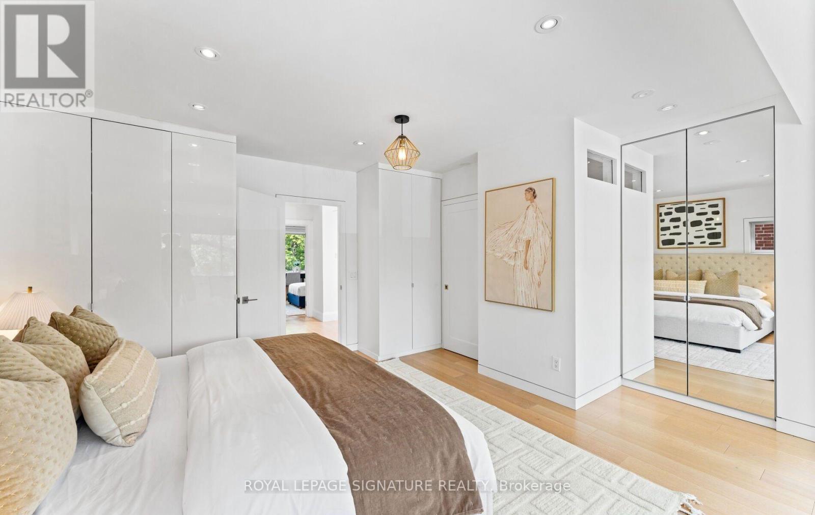 318 St Clements Avenue, Toronto (Yonge-Eglinton), Ontario  M4R 1H5 - Photo 13 - C12188106