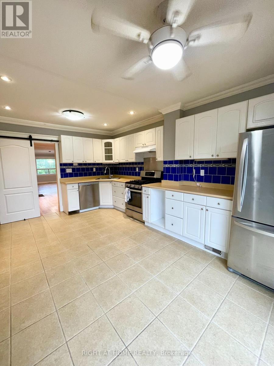 34 Woodington Avenue, Toronto, Ontario  M4C 3J3 - Photo 2 - E12188097