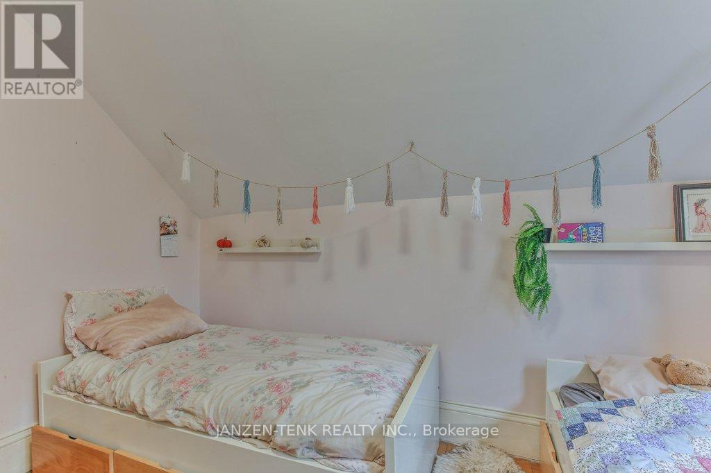 47297 Roberts Line, Central Elgin, Ontario  N0L 2H0 - Photo 32 - X12188173