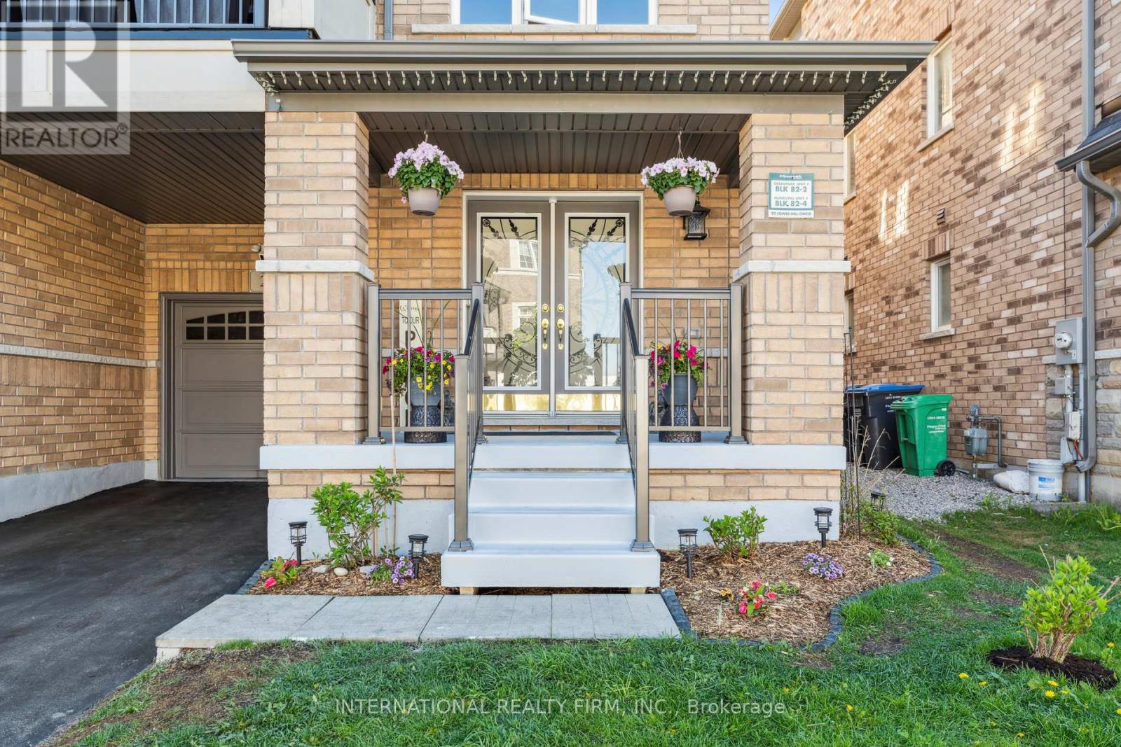 20 Lowes Hill Circle, Caledon, Ontario  L7C 2C7 - Photo 5 - W12188060