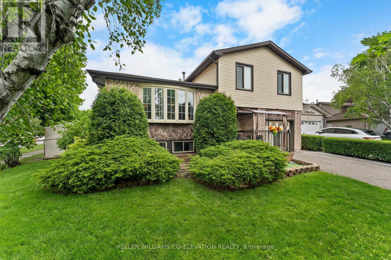 2 Marc Court, Brampton, Ontario  L6Y 2E5 - Photo 1 - W12188121