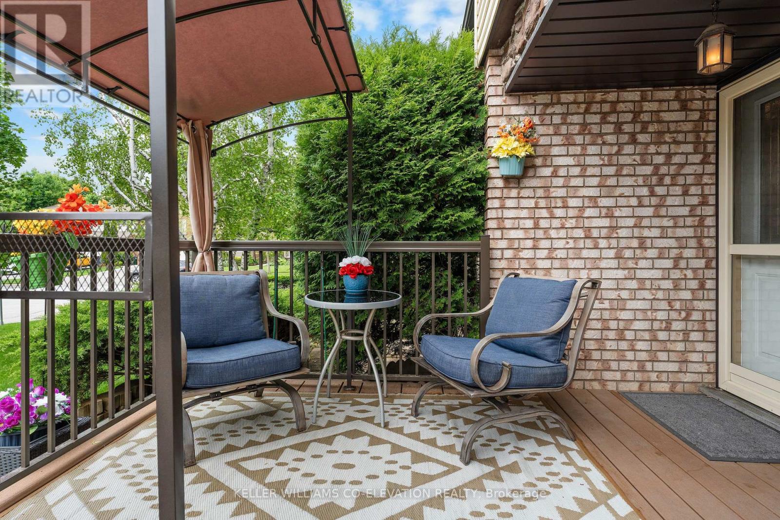 2 Marc Court, Brampton, Ontario  L6Y 2E5 - Photo 5 - W12188121