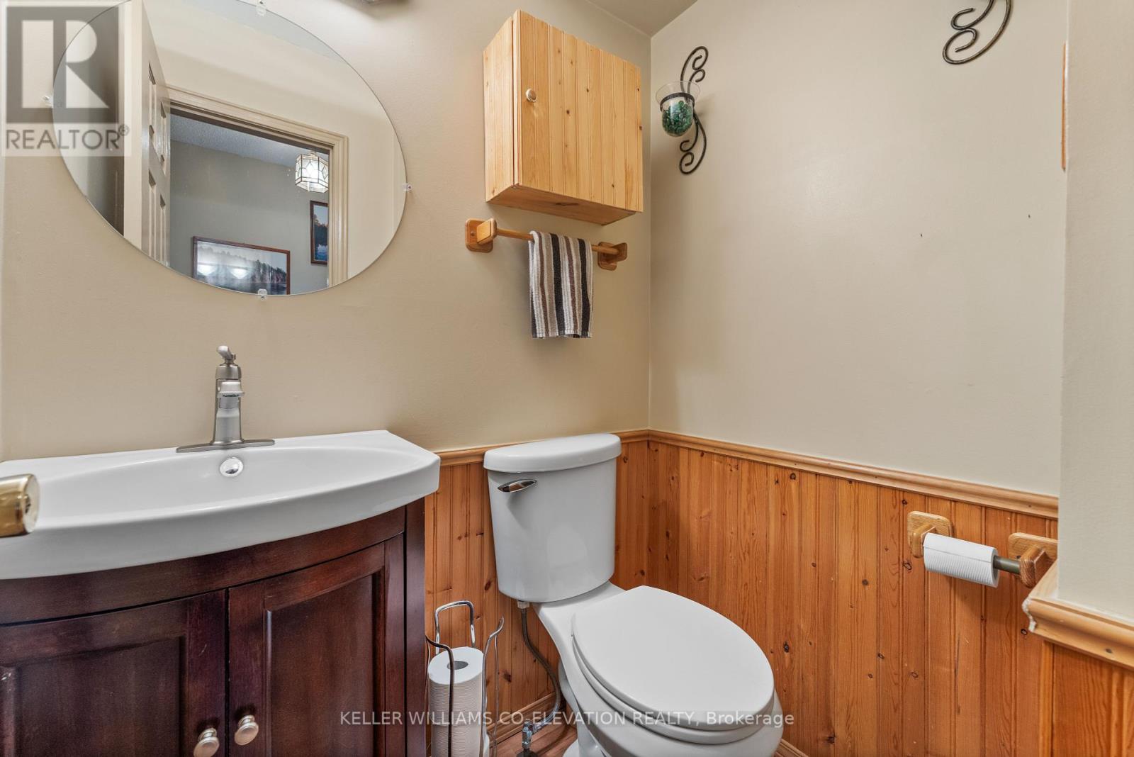 2 Marc Court, Brampton, Ontario  L6Y 2E5 - Photo 8 - W12188121