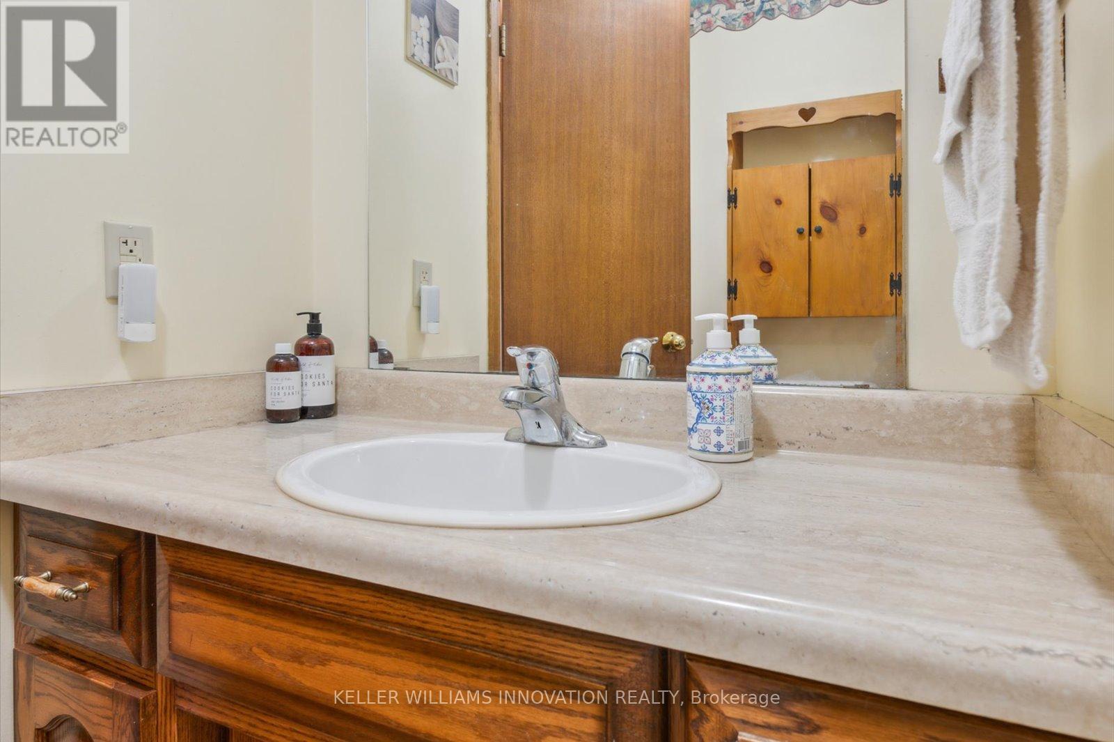29 Hillcrest Lane, Kitchener, Ontario  N2K 1S9 - Photo 24 - X12188037