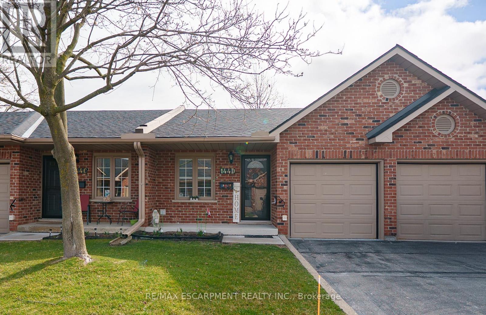 11 - 144 WOOD STREET, Brantford, Ontario