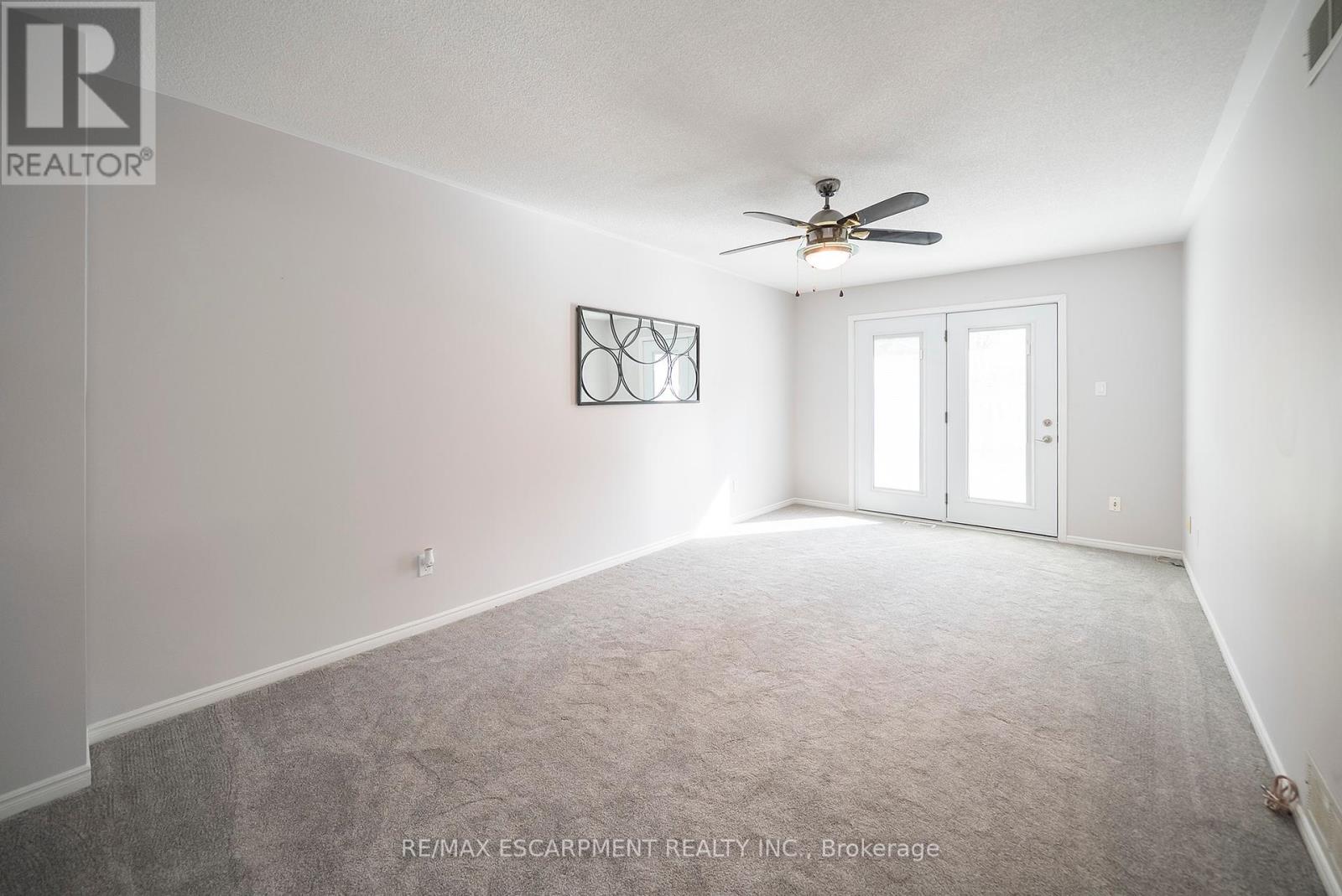 11 - 144 Wood Street, Brantford, Ontario  N3R 2L5 - Photo 11 - X12188068