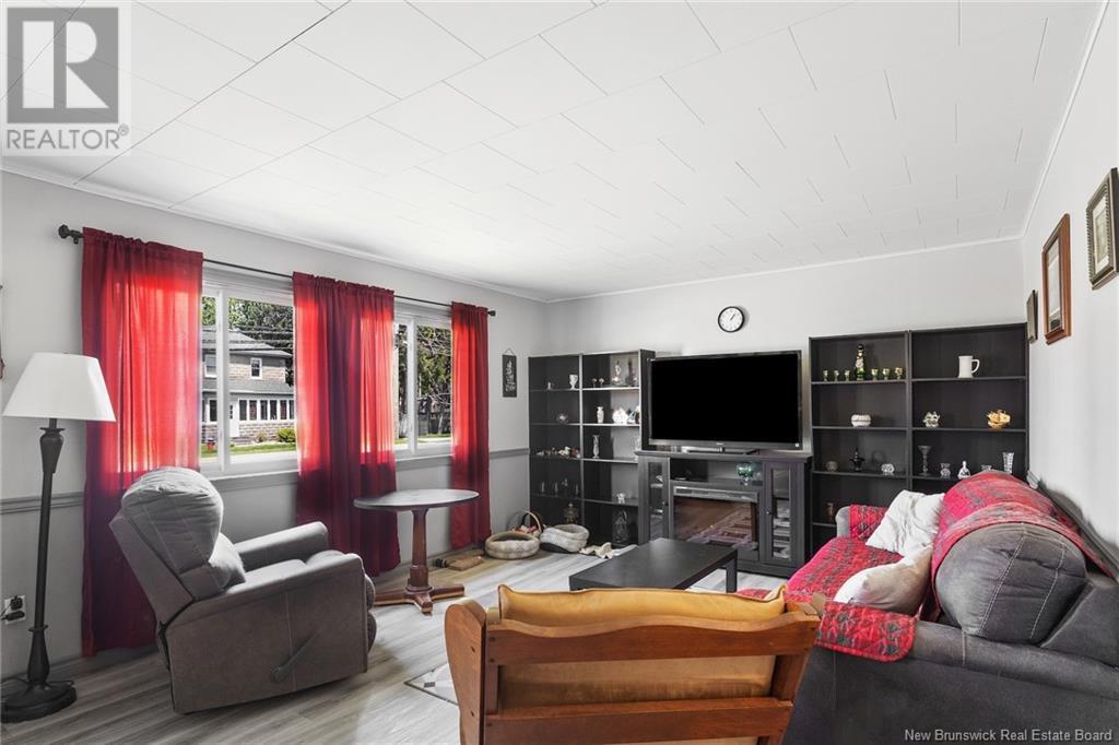 Property at 270 Gibson Street image 4