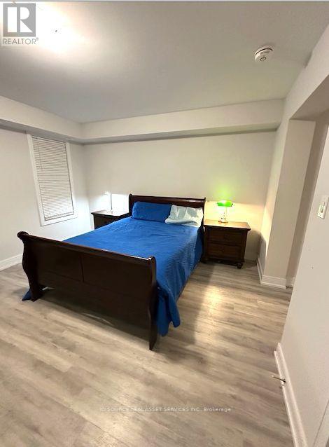 562 Rapids Lane, Mississauga, Ontario  L5G 0A9 - Photo 12 - W12184277