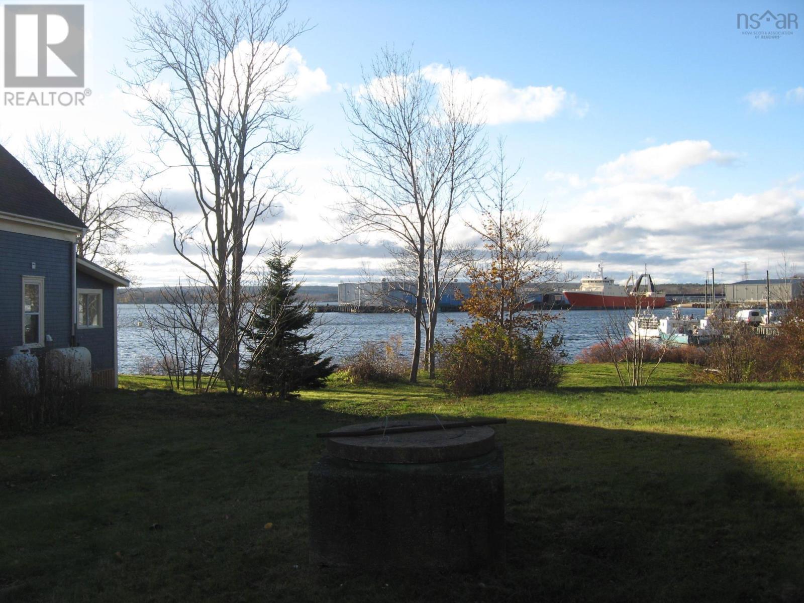 Property at 14 Breakwater Lane image 4
