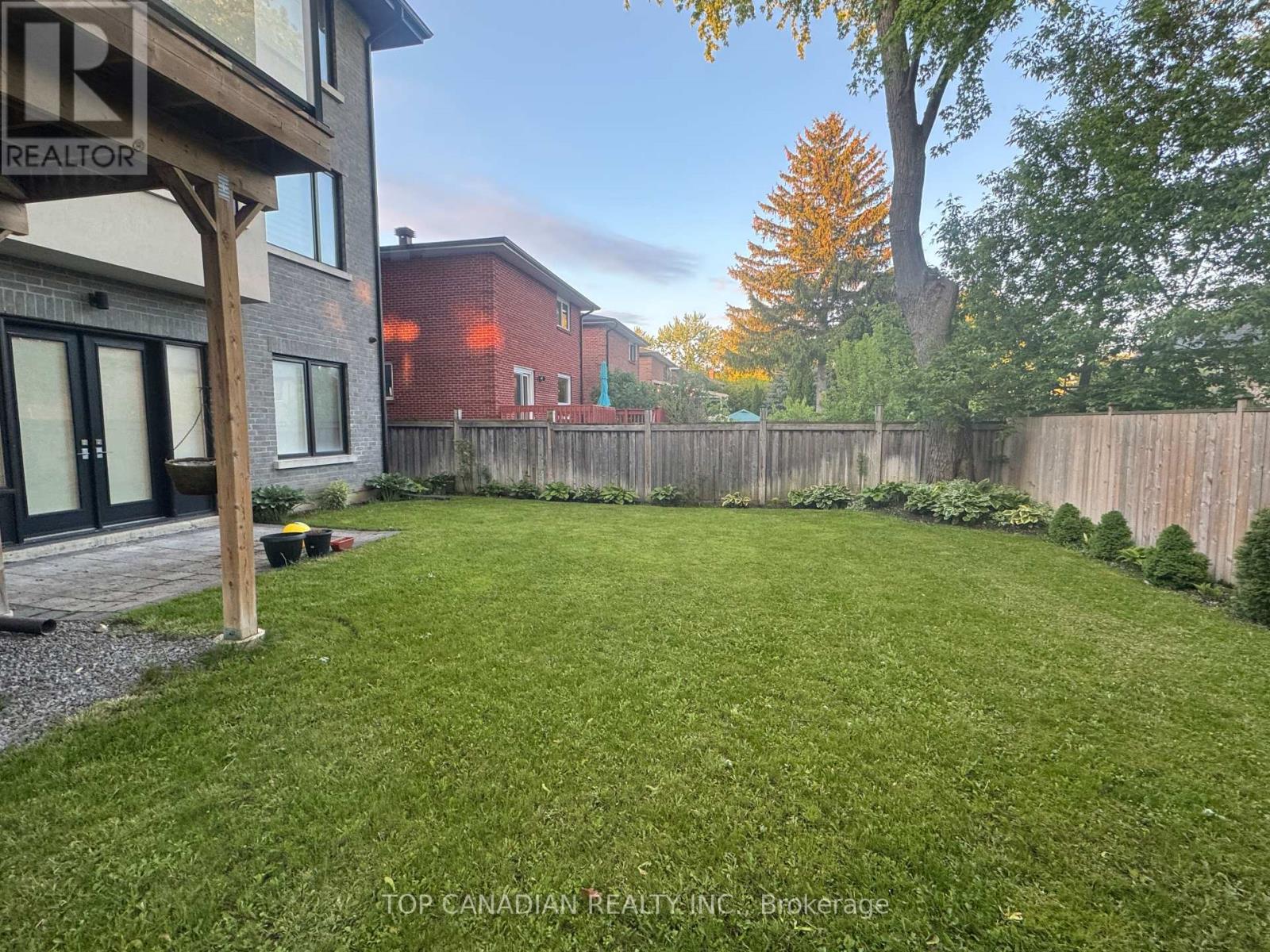 15 Lund Street, Richmond Hill, Ontario  L4C 8S8 - Photo 12 - N12159441