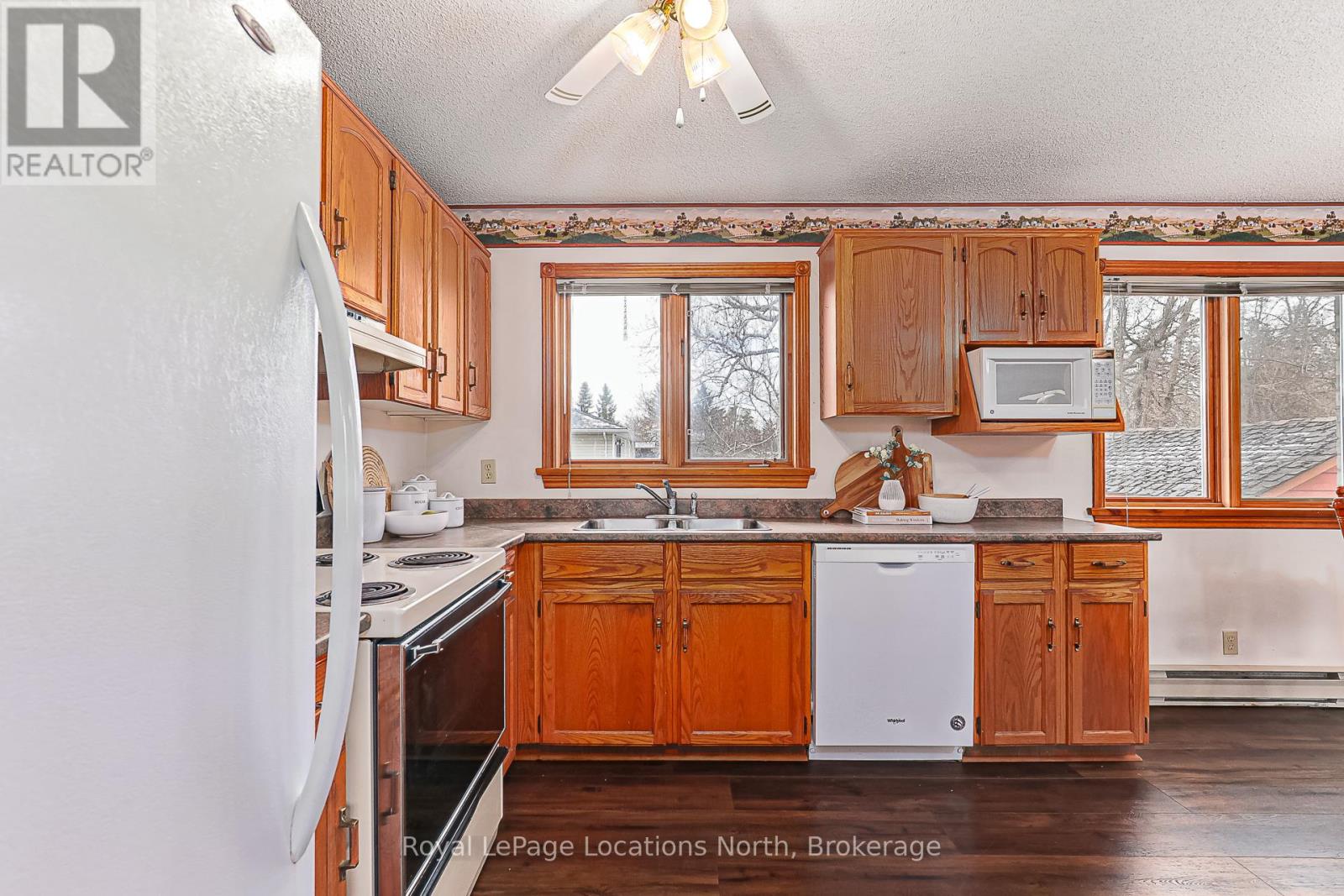 211 Seventh Street, Collingwood, Ontario  L9Y 4R4 - Photo 11 - S12188179